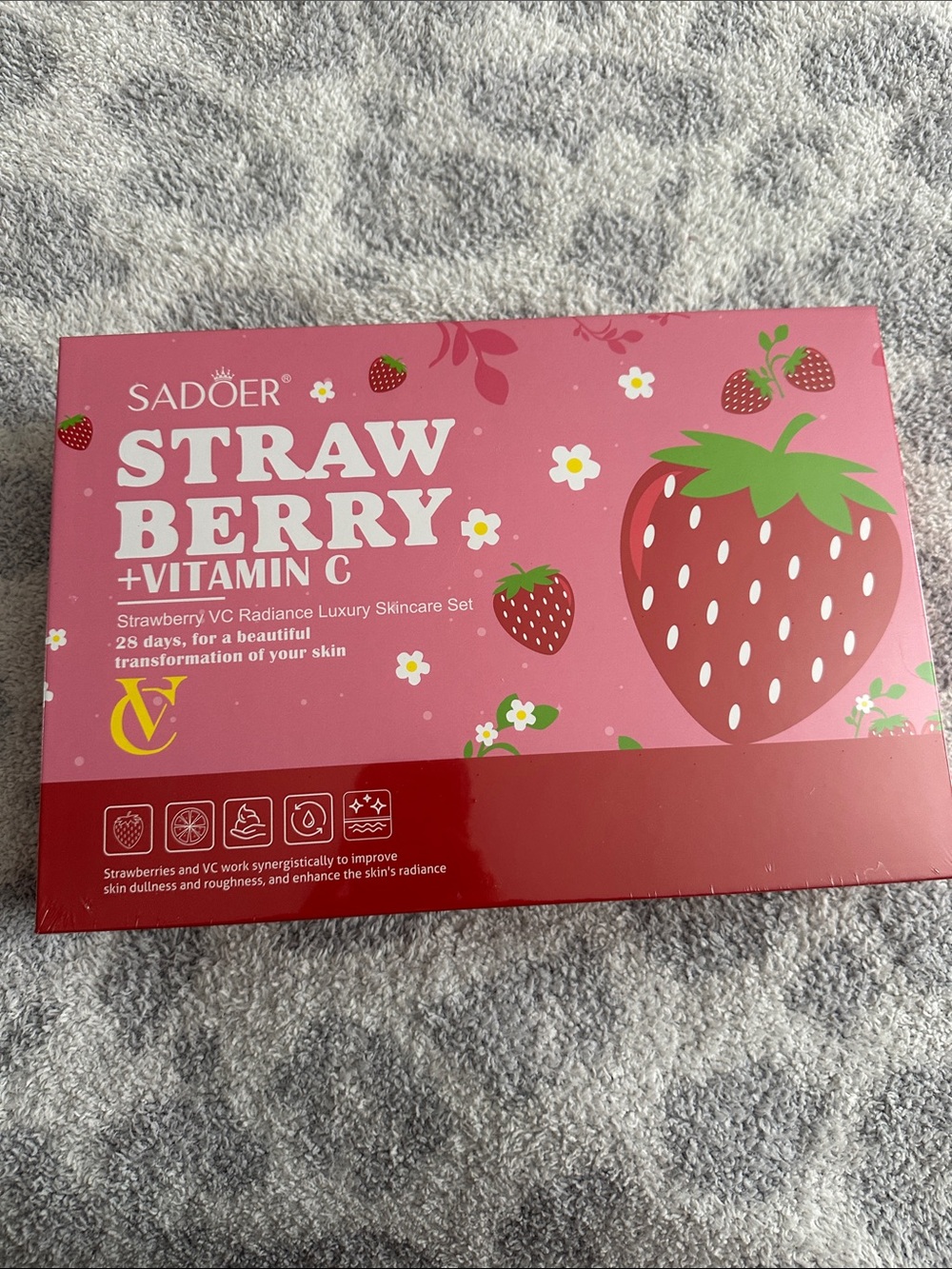 Sadoer Strawberry + Vitamin C Skincare Set